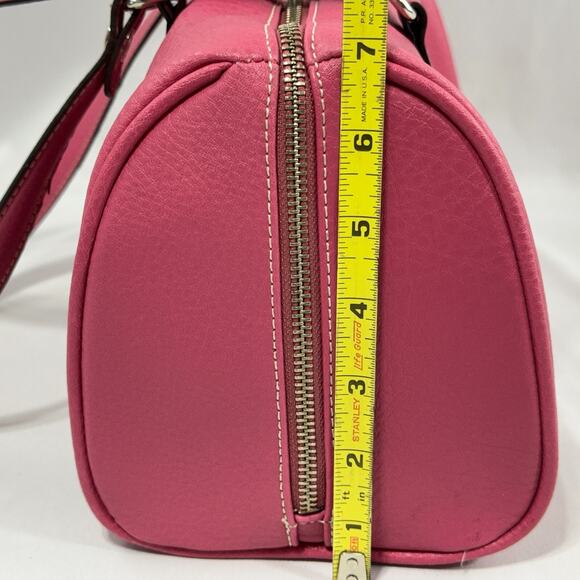 Liz Claiborne Pink Purse Bag Barrel Shoulder Bag Accessories Tote READ - Picture 16 of 16